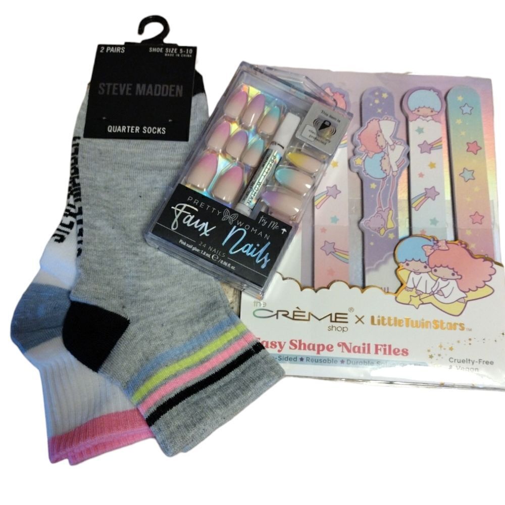 Bundle Steve Madden Socks Faux Nails and Little Twin Sisters Nail Files NWT‎